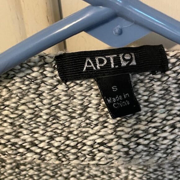 GRAY "APT 9" SWEATER - Picture 2 of 3